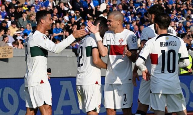 熊猫体育官方网站-40岁佩佩加持+VAR帮忙 国家队第200战 C罗进球了！